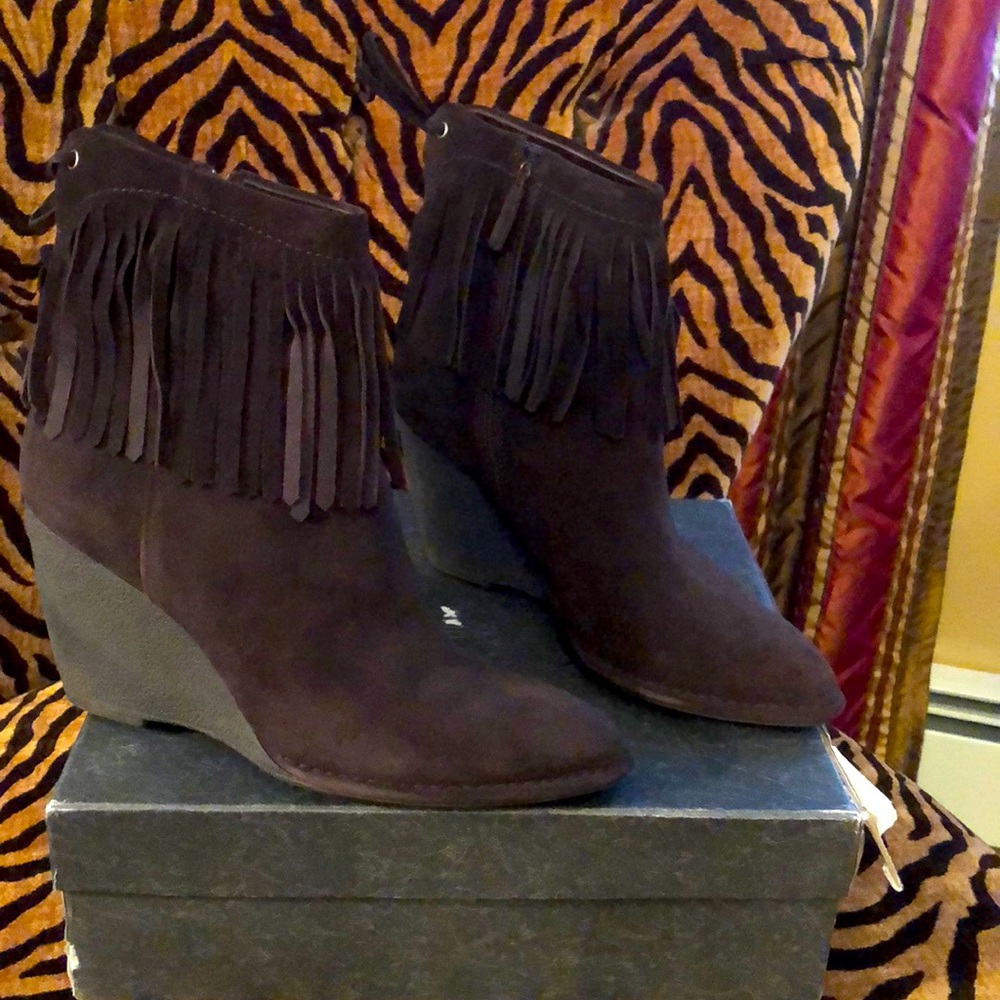 Fringe bootie